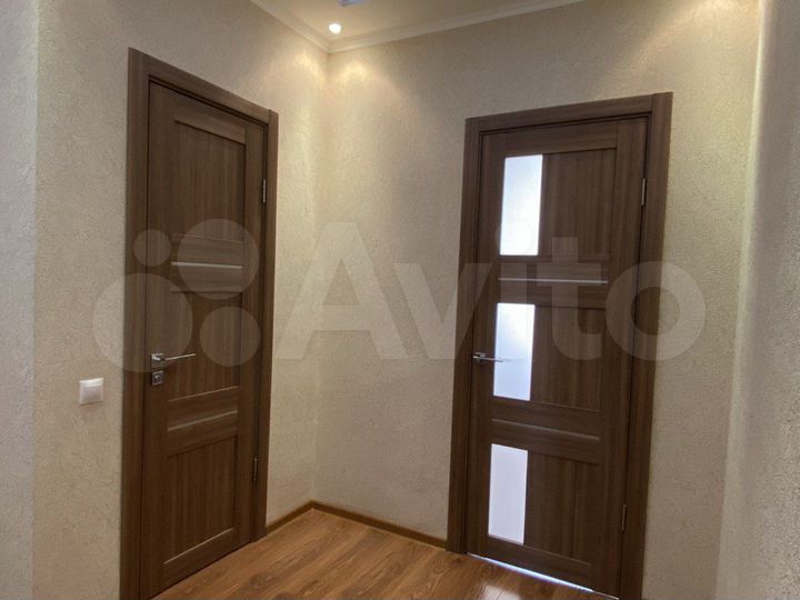 2-к. квартира, 54 м², 7/17 эт.