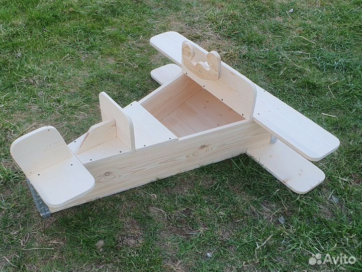 Самолет для детской площадки
