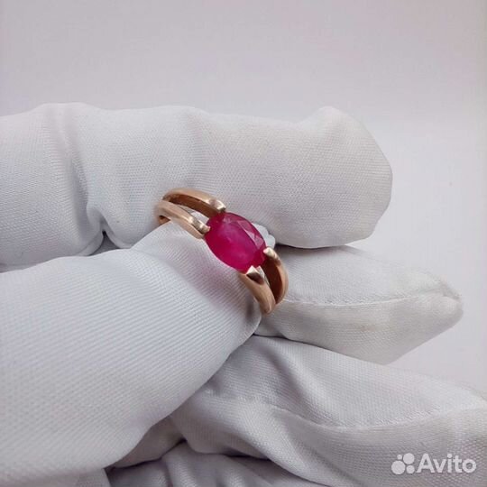 Золотое кольцо с рубином 1,2 ct