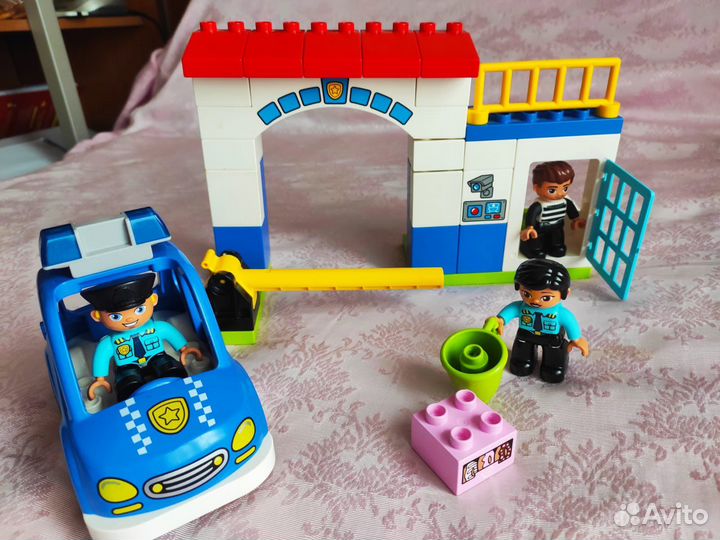 Lego duplo полицейский участок