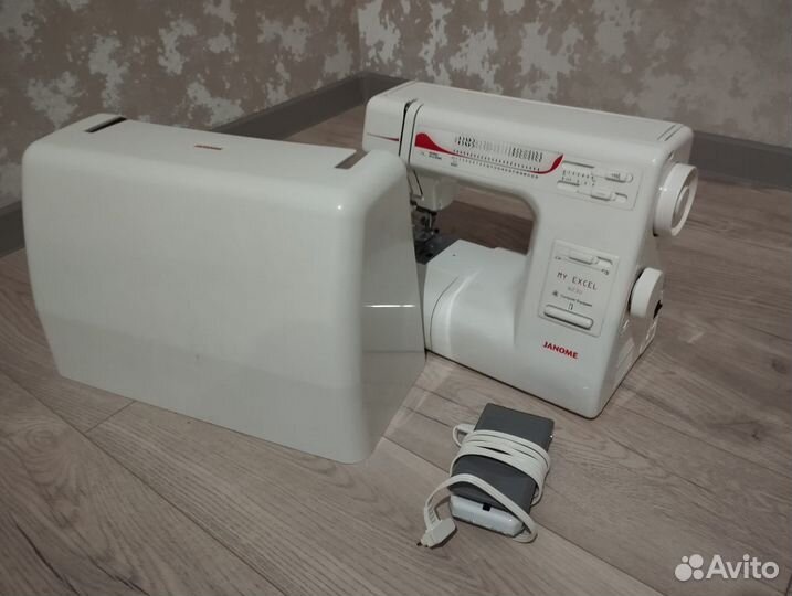 Швейная машина Janome