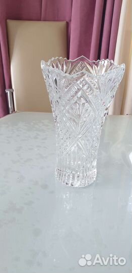Большая хрустальная ваза для цветов
