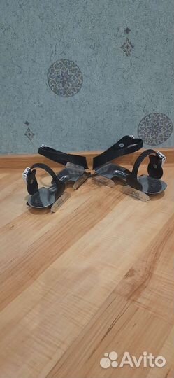 Коньки для малыша на ботинки, устойчивые