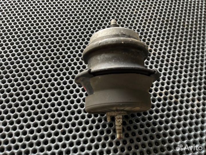 Подушка двигателя Infiniti QX70