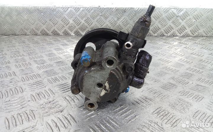 Насос гидроусилителя Lexus RX300/RX330/RX350/RX400h