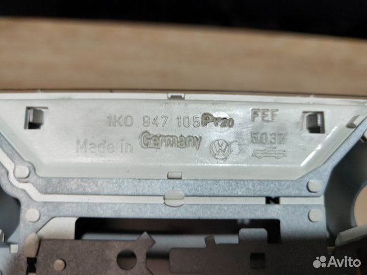 Плафон освещения Volkswagen Passat B6 1.9 BXE 2006