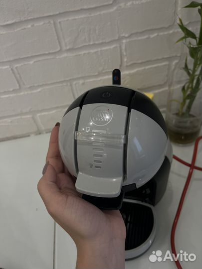 Капсульная кофемашина dolce gusto