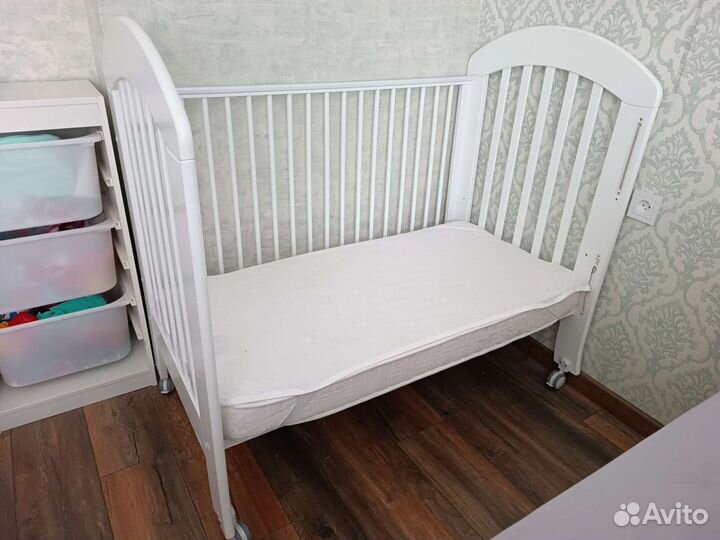 Детская кроватка