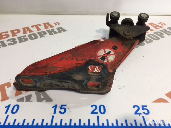 Рено Кангу Ролик сдвижной двери нижний