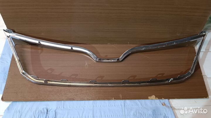 Хром на решетку радиатора шкода рапид