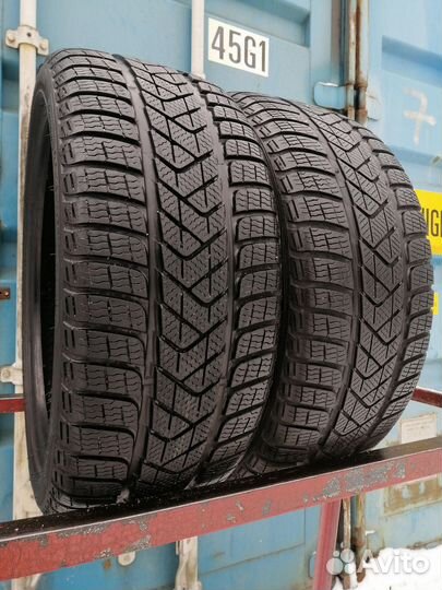 Pirelli Winter Sottozero 3 215/40 R17