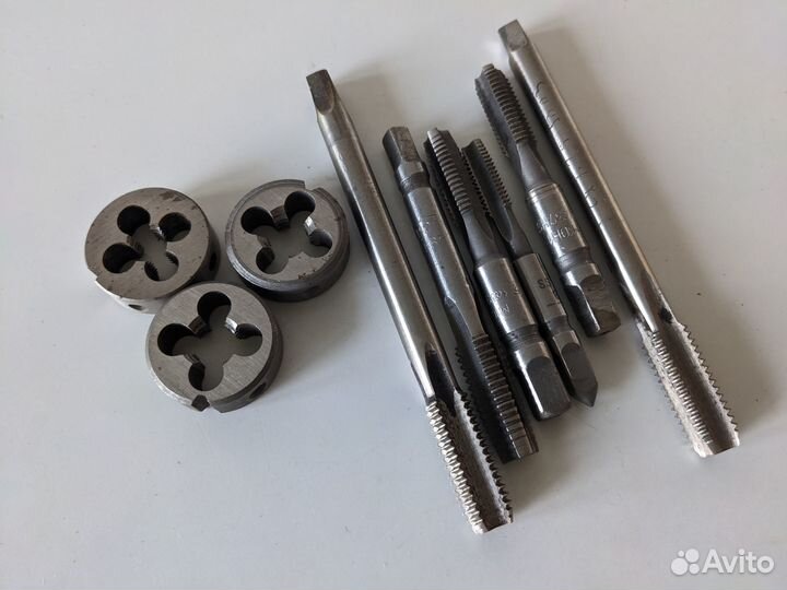 Набор метчиков и плашек СССР