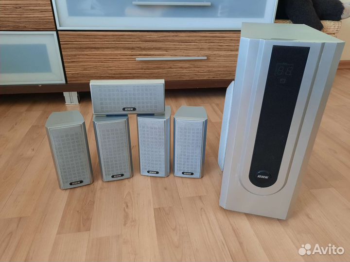 Сабвуфер и колонки от кинотеатра BBK