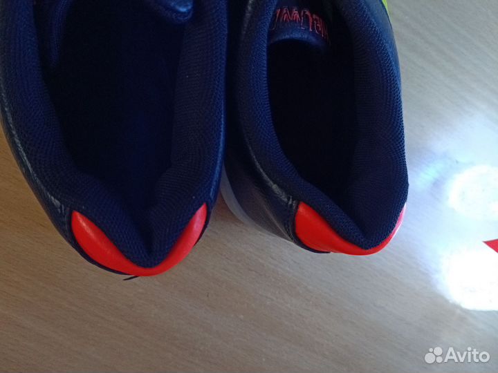 Футбольные бутсы