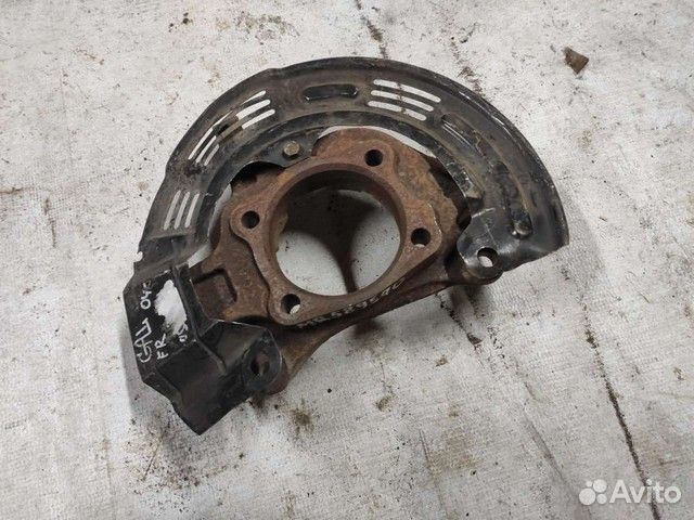 Кулак поворотный правый Mitsubishi Galant