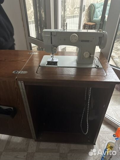 Швейная машина Падольск 132