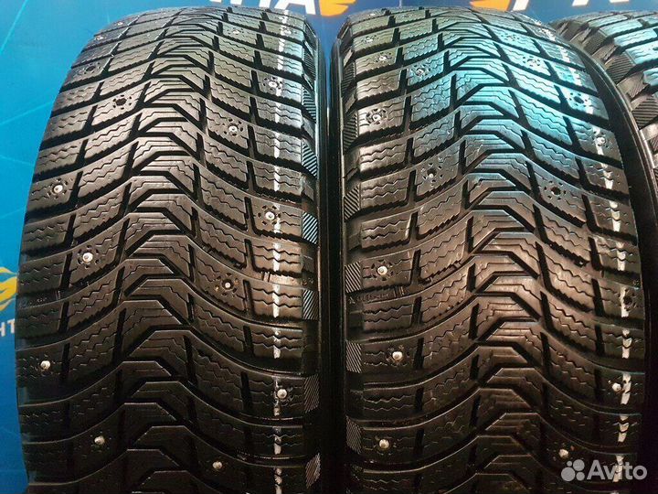Michelin X-Ice North 3 215/60 R16