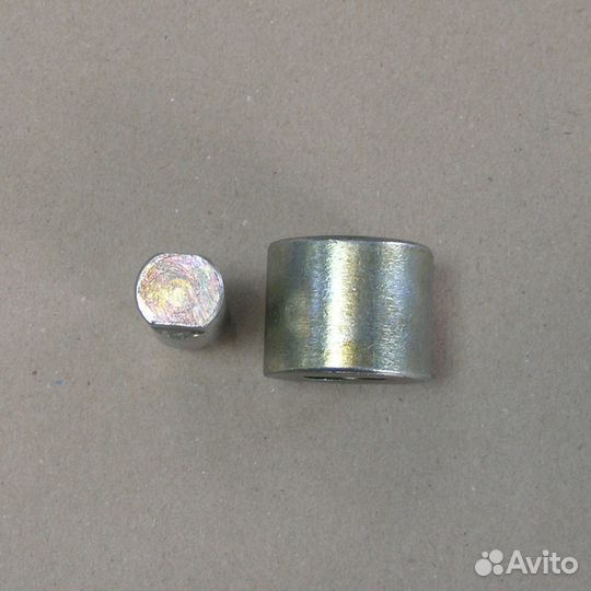 Ролик тормозной колодки передней камаз-6520 с осью