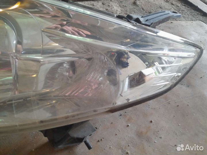 Фара передняя левая Мазда 5, CR 2005-2010гг