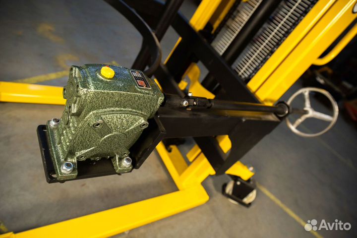 Штабелер-бочкокантователь 0,5 т 2,8 м