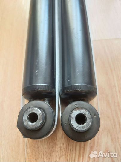 Амортизатор задний