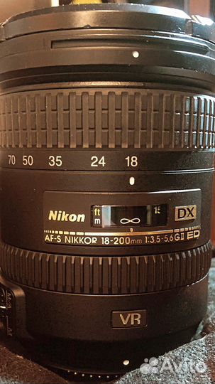 Nikon AF-S DX nikor 18-200MM/3.5-5.6G ED VR