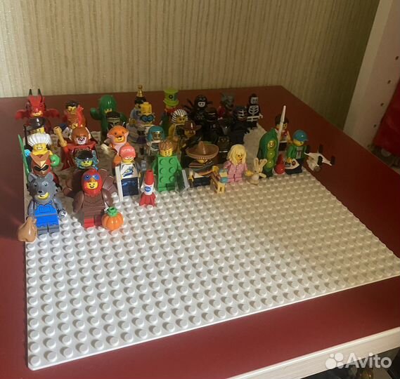 Lego minifigures