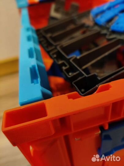 Wheelsтрек Hot Wheels Action Race Crate GKT87