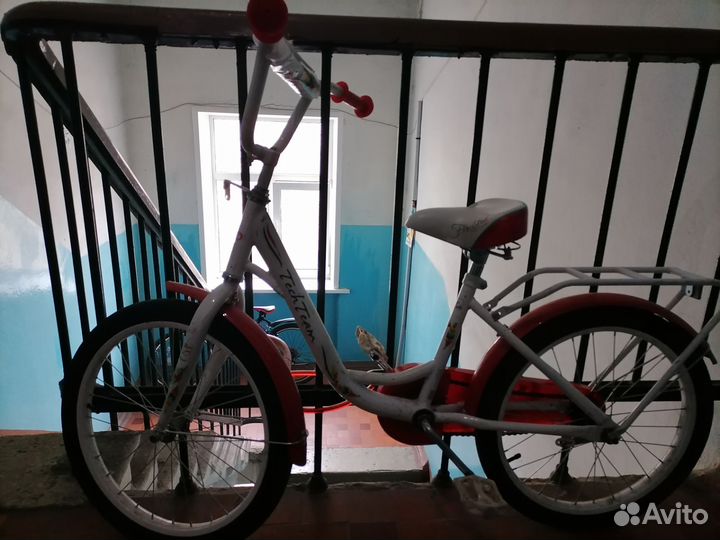Продам детский велосипед на девочку 7-10 лет
