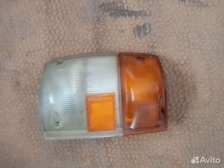 Фонарь на Isuzu Elf