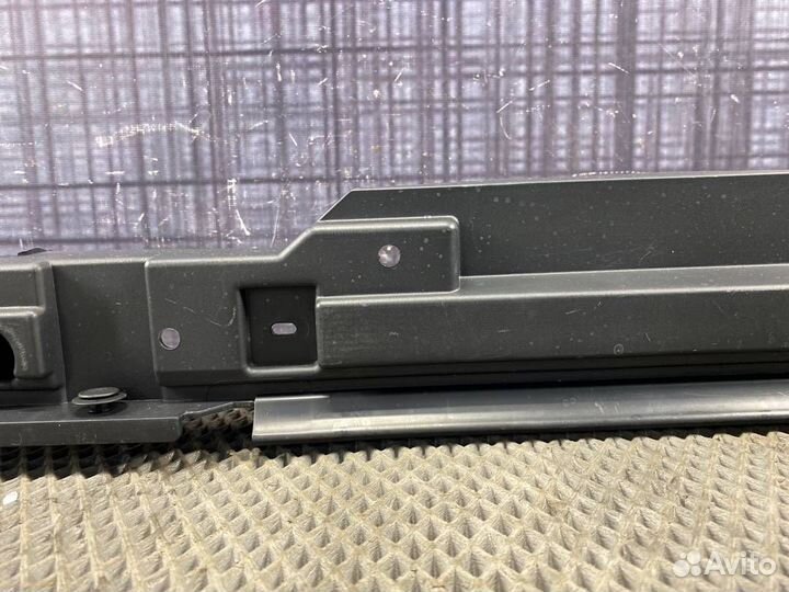 Пластик багажника левый Bmw X5 E70 N57 2013