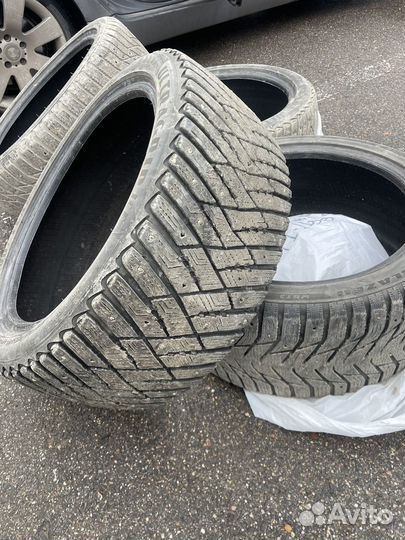 Goodyear Ultragrip Ice Arctic 245/40 R18