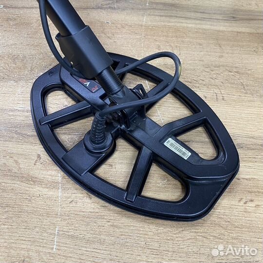 Металлоискатель Minelab vanquish 340