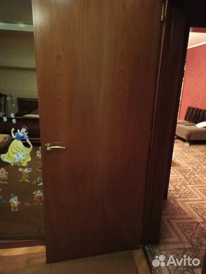 Двери межкомнатные с коробкой деревянные бу