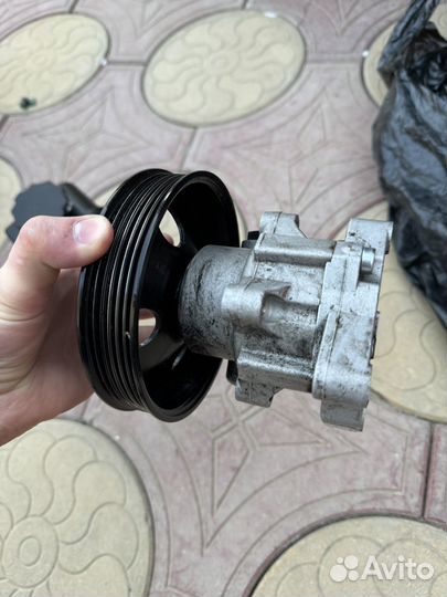 Насос рулевой