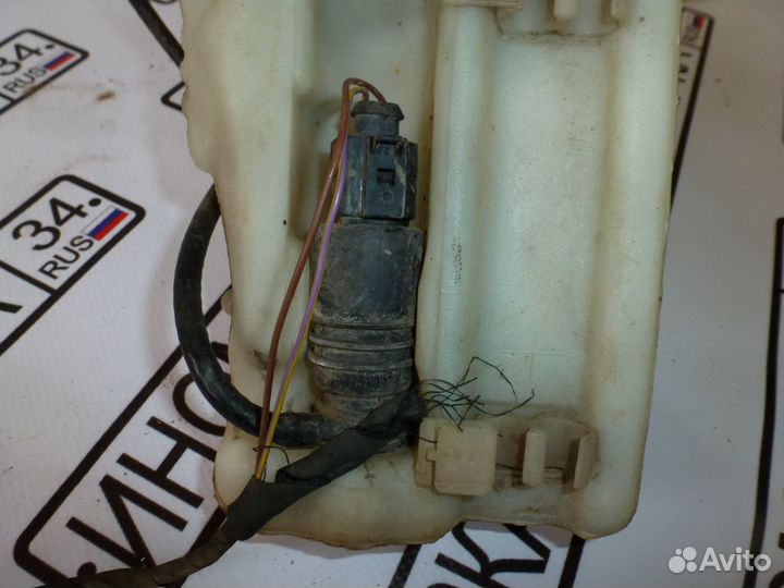 Бачок омывателя Мерседес W202