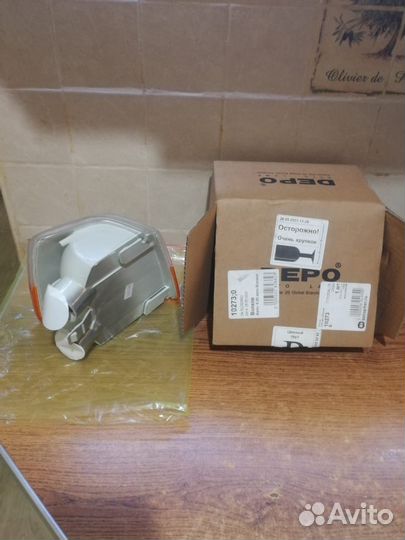 Поворотник volvo 940