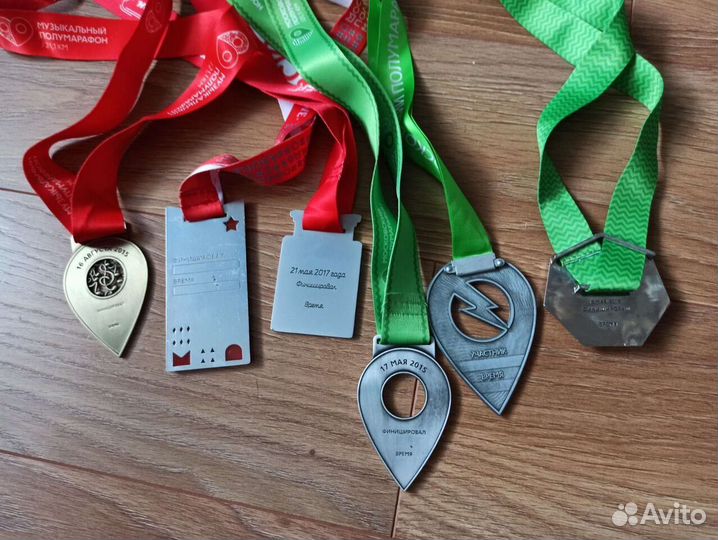 Медали с беговых марафонов русских и зарубежных