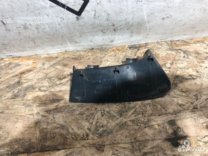 Накладка кузова задняя левая Volkswagen Tiguan 1