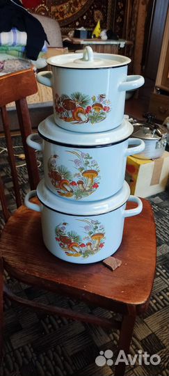 Набор эмалированных кастрюль