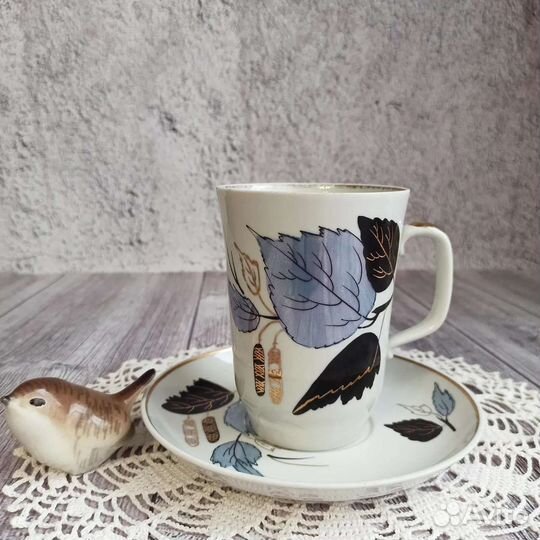 Бокал с блюдцем Красный Фарфорист