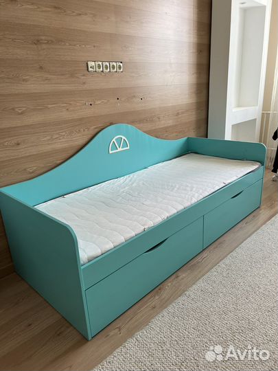 Кровать детская