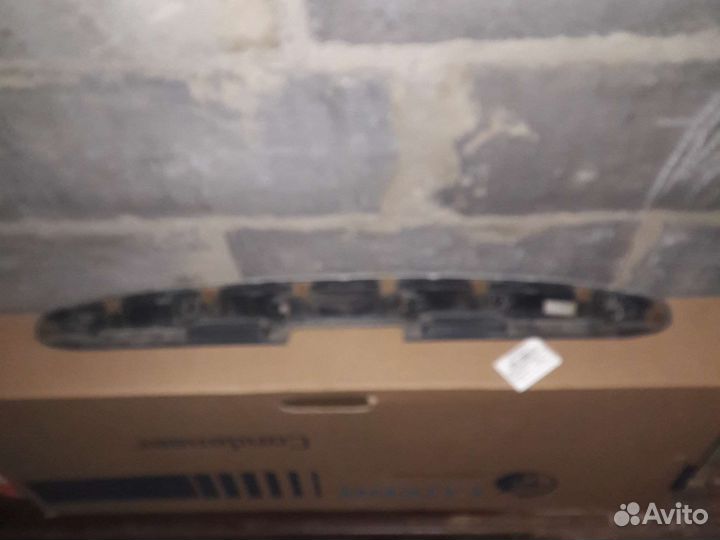 Накладка двери багажника сан ёнг нью актион