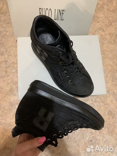 Ботинки женские 39 размер черные