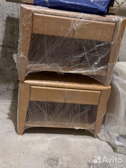 Кровать с интегрированными тумбочками из м.Ясеня