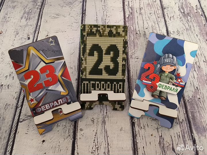 Подставка для телефона из дерева