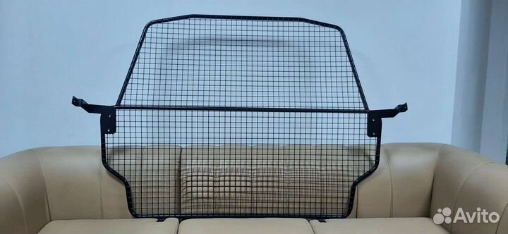 Решетка в багажник для собак