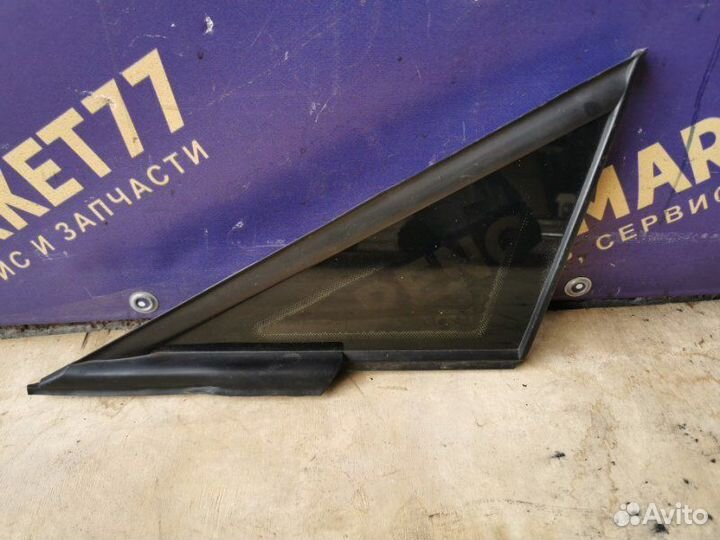 Стекло кузова глухое переднее левое Seat Ibiza\St