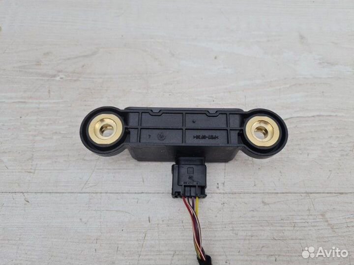 Датчик ускорения Mercedes-Benz Gl X164 273.963