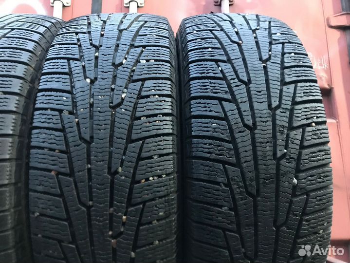 Nokian Tyres Hakkapeliitta R 215/60 R16 102V